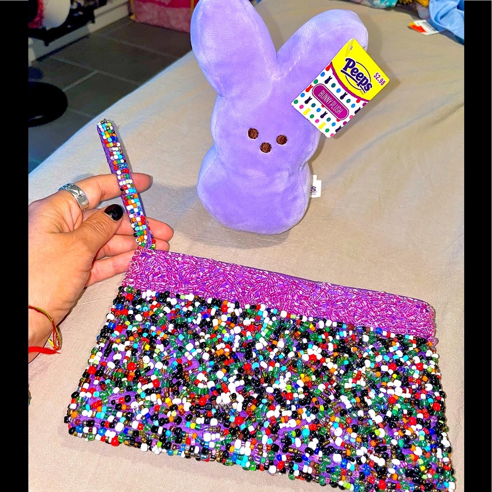 NWOT Handmade 👋 Beaded Multicolor.    💜💚💛🧡 Zipper Clutch 👛